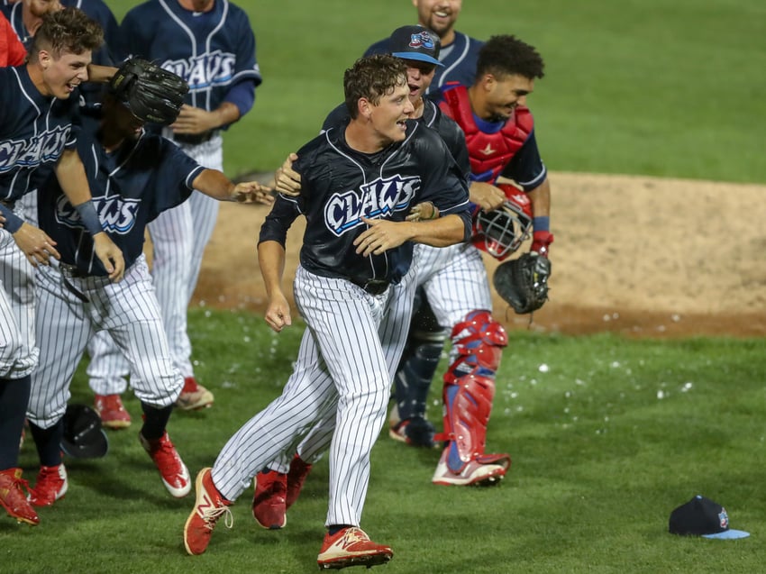 Ноу-хиттер для Lakewood BlueClaws от Спенсера Хоуэра